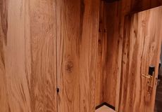 Zimmer Garderobe (4).jpg